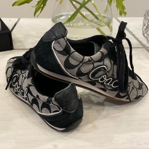 Coach Low Top Tennis Shoes Size 7